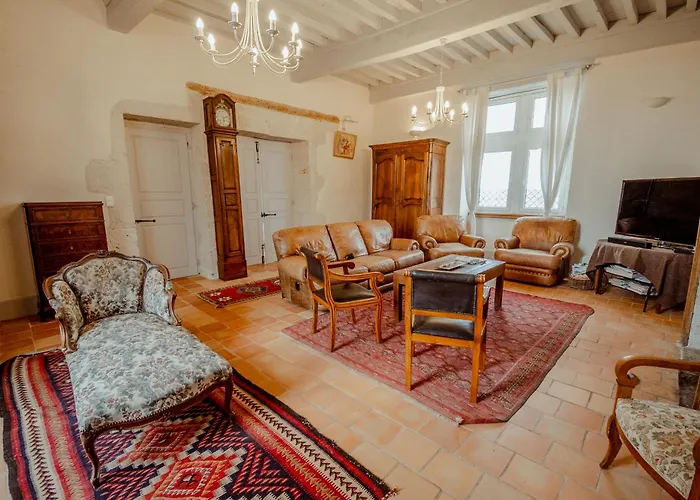 Hébergement de vacances Chez Dominique 450 M2 Manoir Piscine Billard