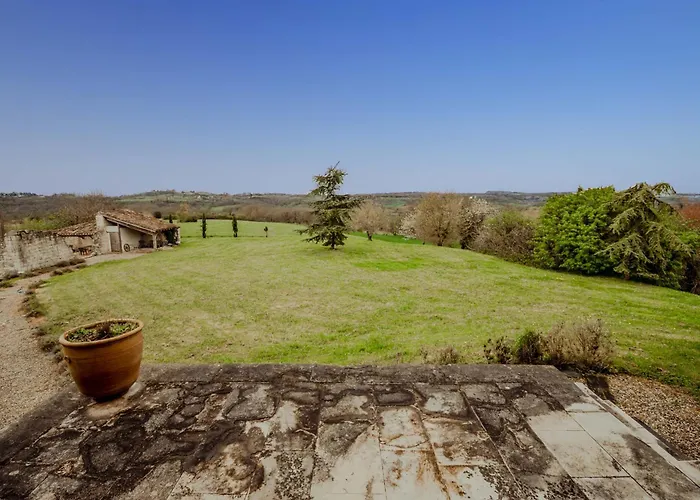 Hébergement de vacances Chez Dominique 450 M2 Manoir Piscine Billard *